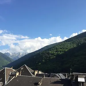 T2 Bis, Calme, Plein Centre De Luchon, Avec Balcon Et Garage Bagnères-de-Luchon