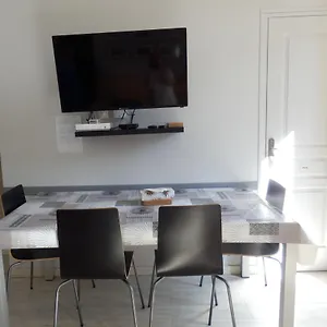 Appartement T2 Au Centre De Luchon, Bagnères-de-Luchon